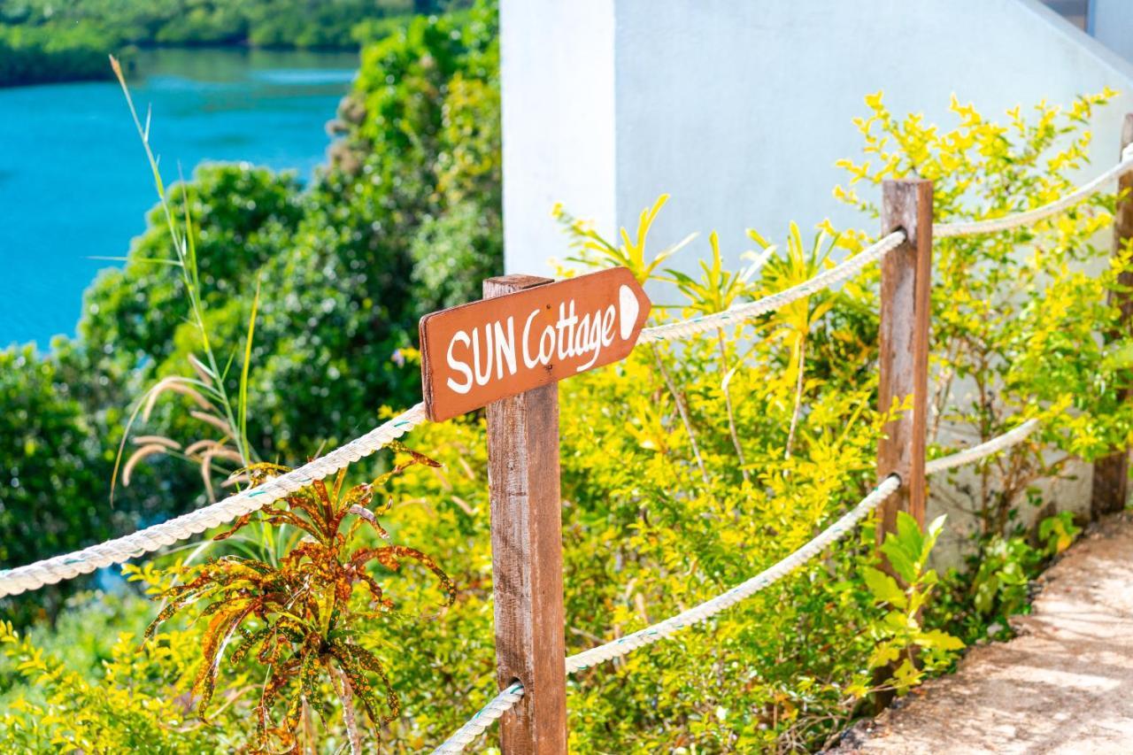 Marina del Sol Resort&Yacht Club Busuanga Buitenkant foto